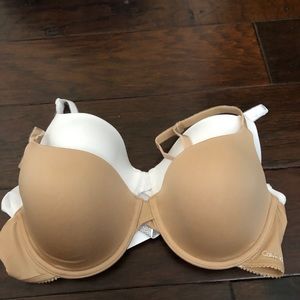 NWOT CALVIN KLEIN T-SHIRT BRAS
